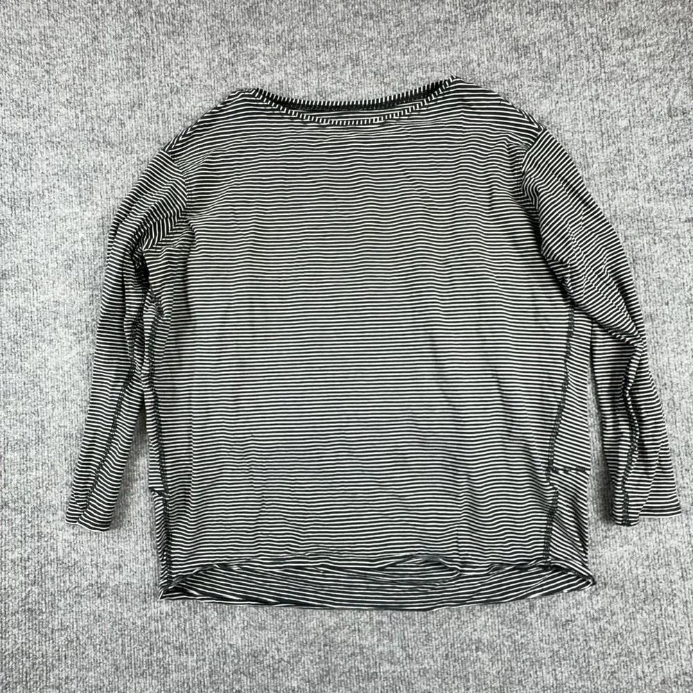 Lululemon Shirt Womens Medium Black Stripe Long Sleeve Yoga Athletic Relaxed Top
